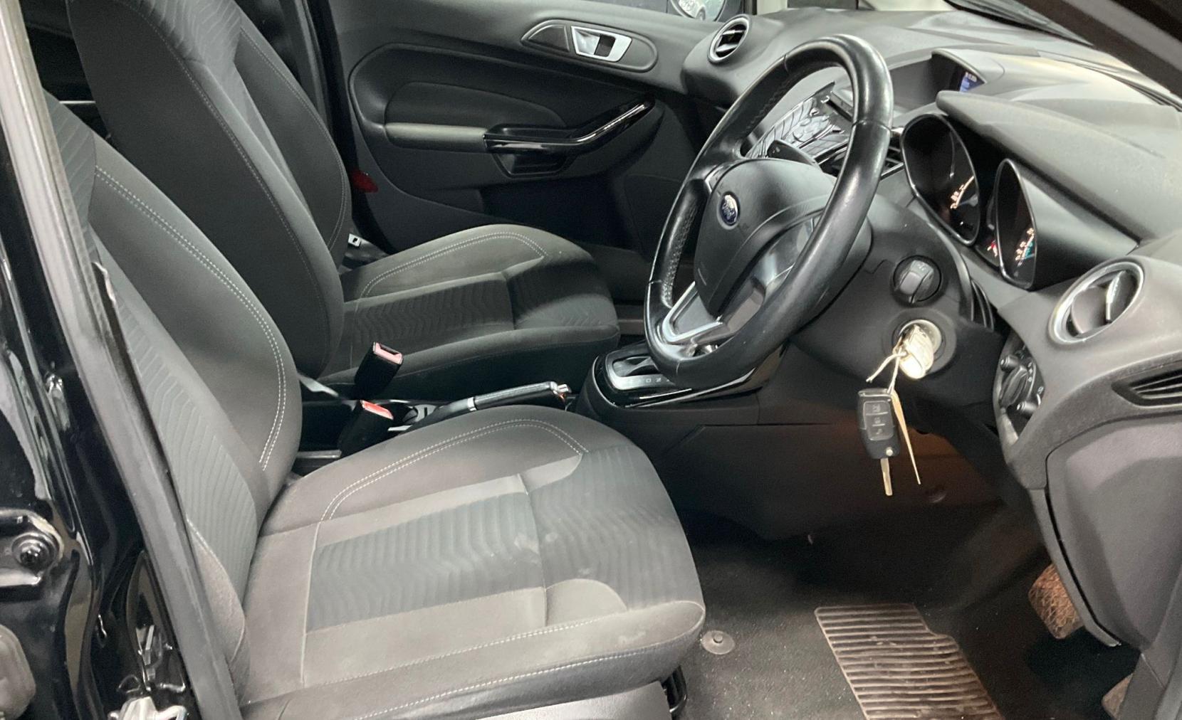 Ford Fiesta 1.0T EcoBoost Zetec Hatchback 5dr Petrol Powershift Euro 6 (100 ps)