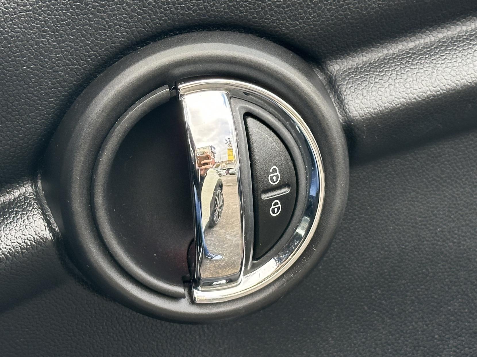 MINI Hatch 1.2 One Hatchback 3dr Petrol Manual Euro 6 (s/s) (102 ps)