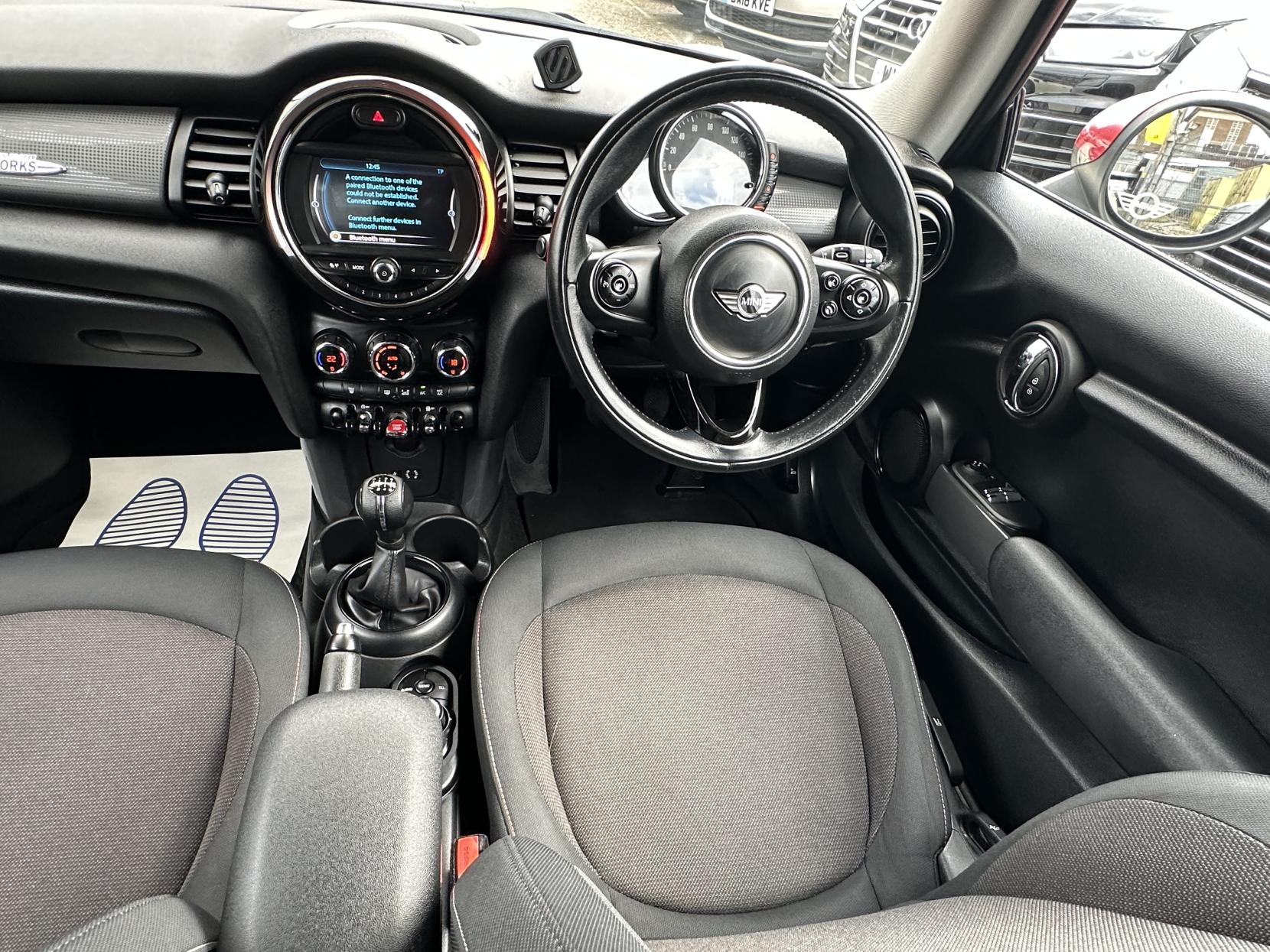 MINI Hatch 1.2 One Hatchback 3dr Petrol Manual Euro 6 (s/s) (102 ps)