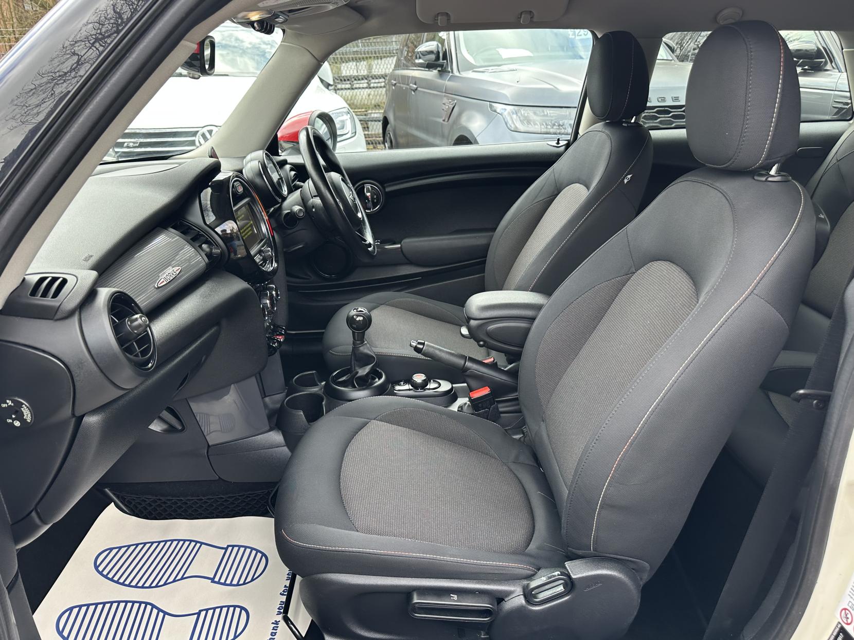 MINI Hatch 1.2 One Hatchback 3dr Petrol Manual Euro 6 (s/s) (102 ps)