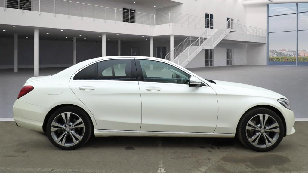 Mercedes-Benz C Class 2.0 C350e 6.4kWh Sport (Premium Plus) Saloon 4dr Petrol Plug-in Hybrid G-Tronic+ Euro 6 (s/s) (293 ps)