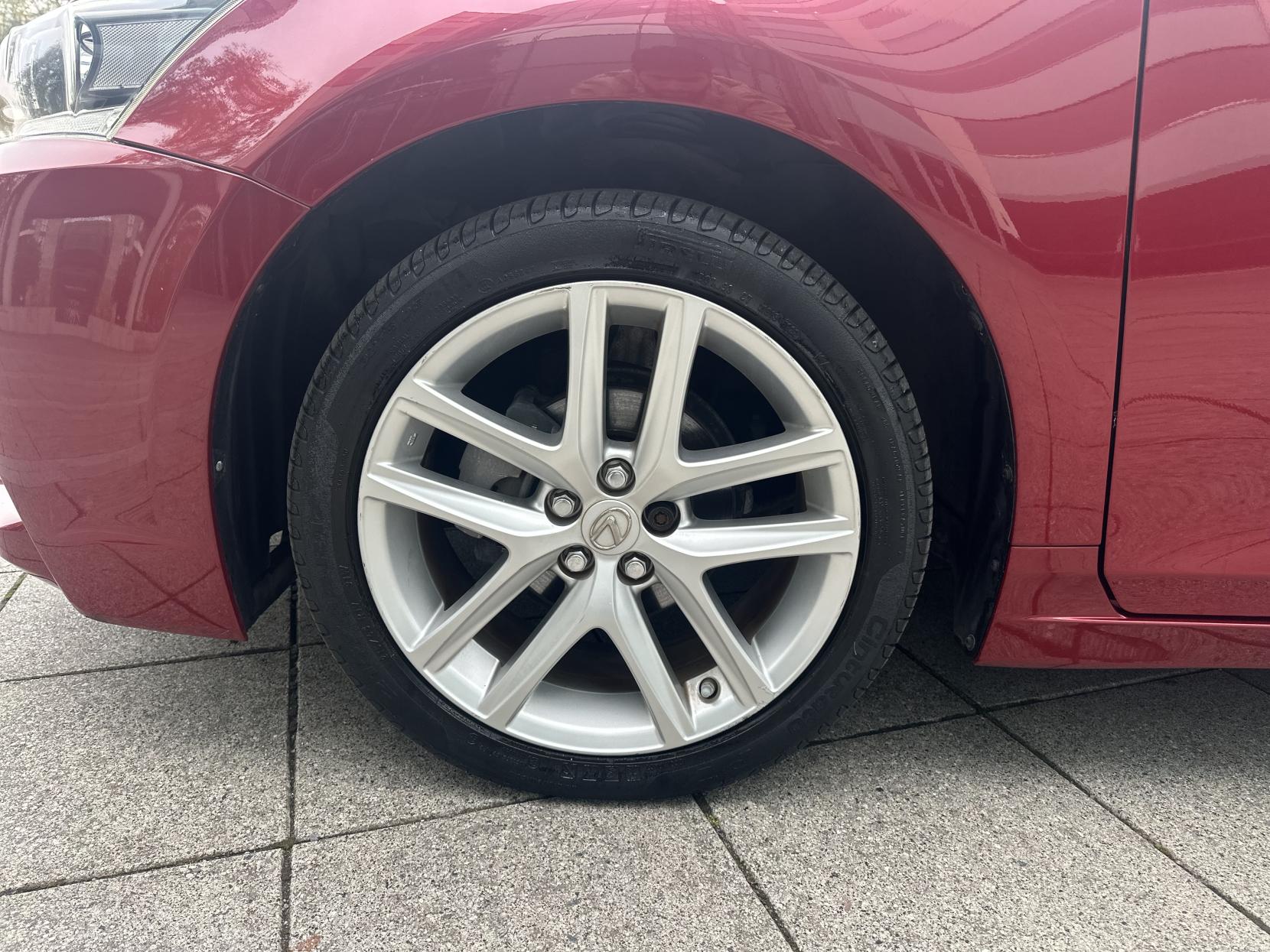 Lexus CT 1.8 200h Advance Hatchback 5dr Petrol Hybrid CVT Euro 6 (s/s) (136 ps)