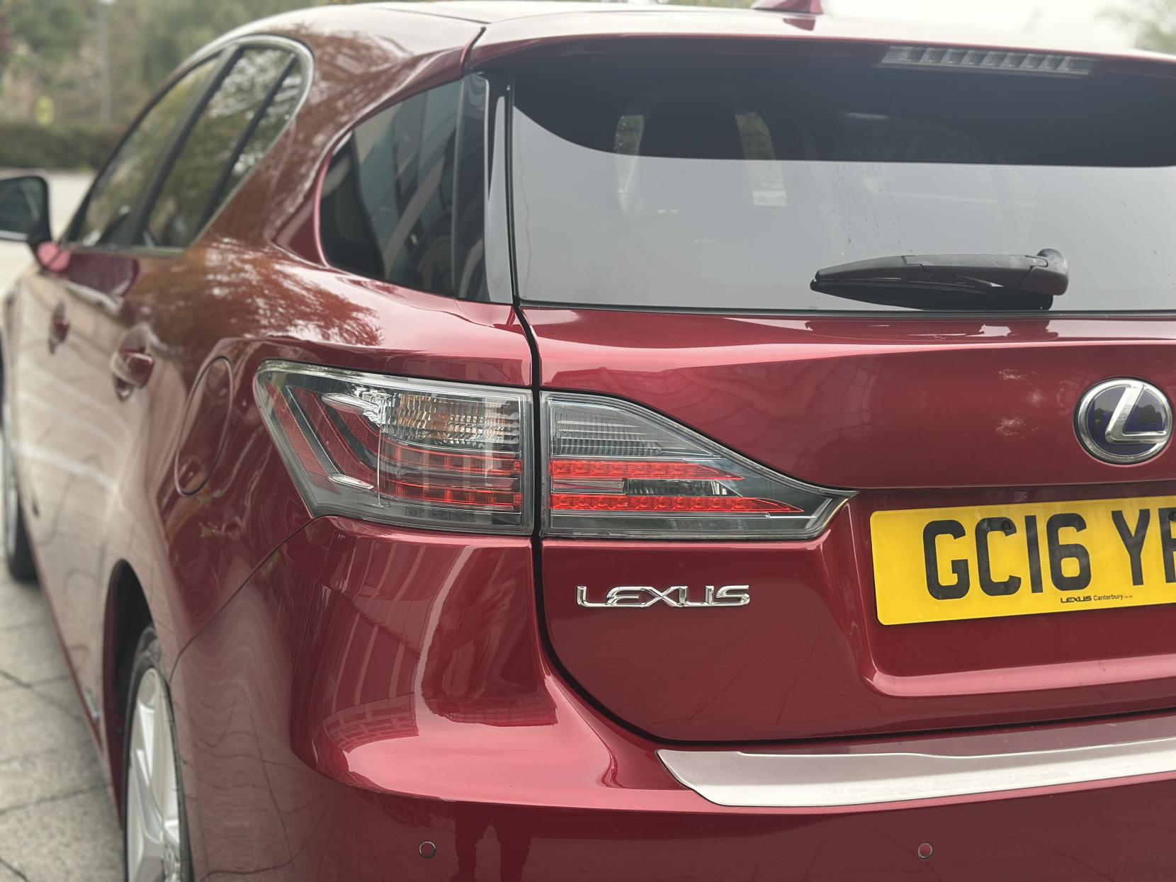 Lexus CT 1.8 200h Advance Hatchback 5dr Petrol Hybrid CVT Euro 6 (s/s) (136 ps)