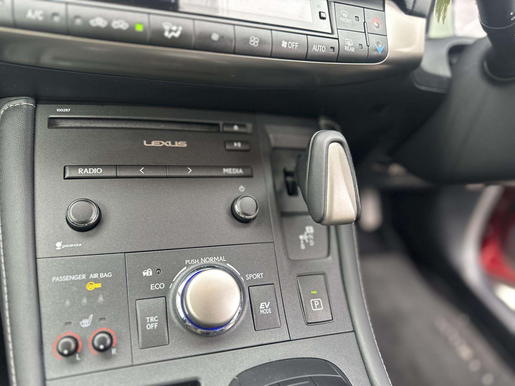 Lexus CT 1.8 200h Advance Hatchback 5dr Petrol Hybrid CVT Euro 6 (s/s) (136 ps)