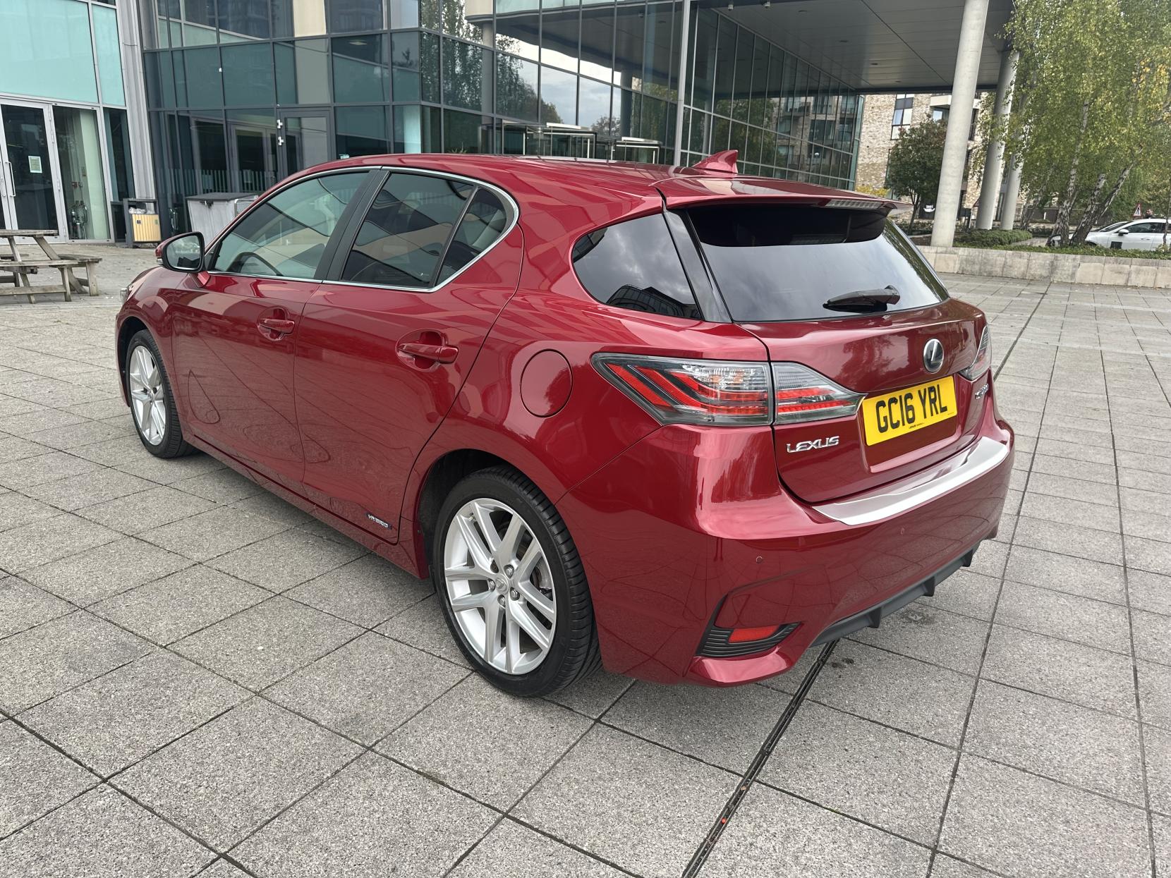 Lexus CT 1.8 200h Advance Hatchback 5dr Petrol Hybrid CVT Euro 6 (s/s) (136 ps)