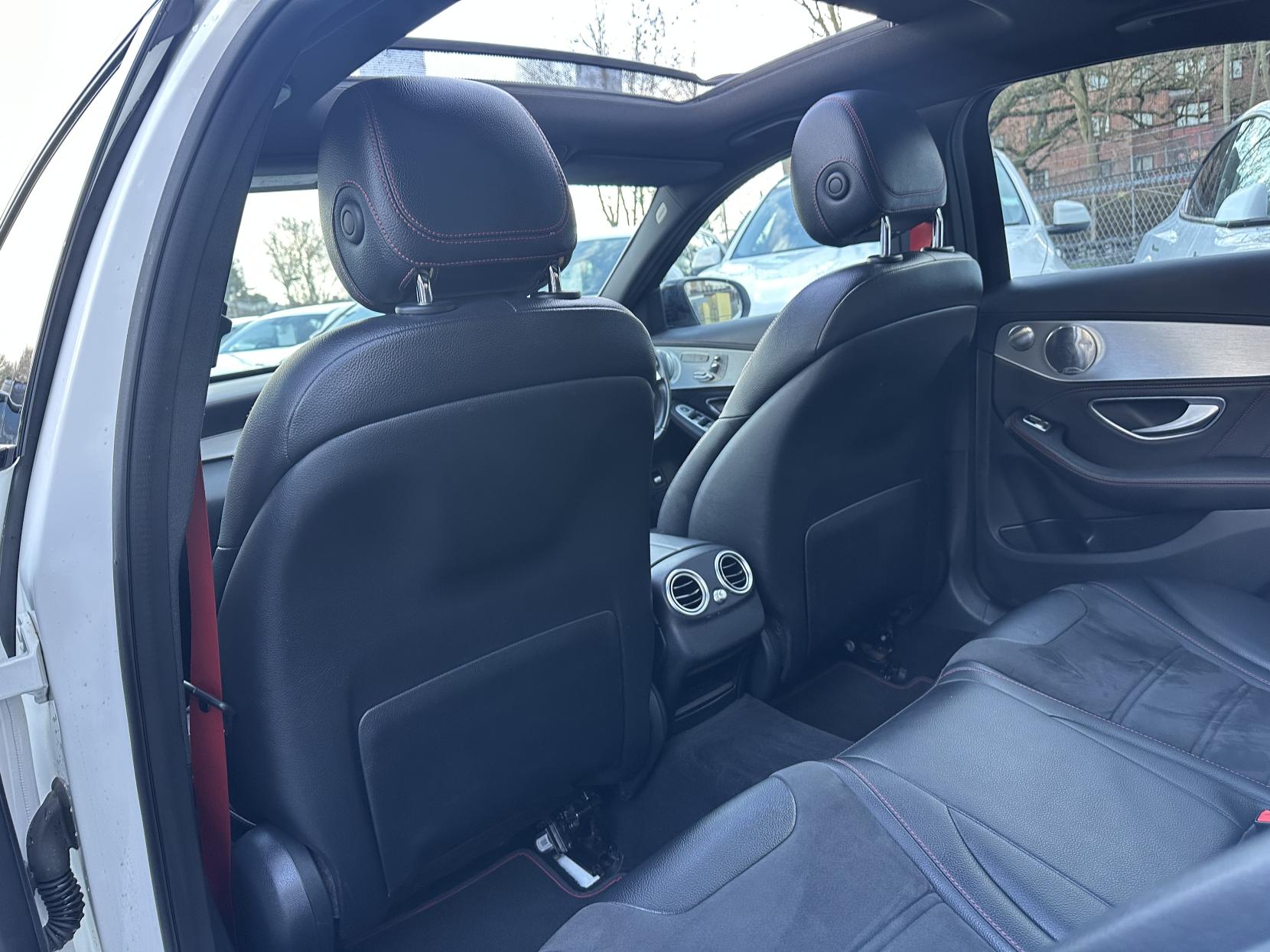 Mercedes-Benz C Class 3.0 C43 V6 AMG (Premium Plus) Saloon 4dr Petrol G-Tronic+ 4MATIC Euro 6 (s/s) (367 ps)