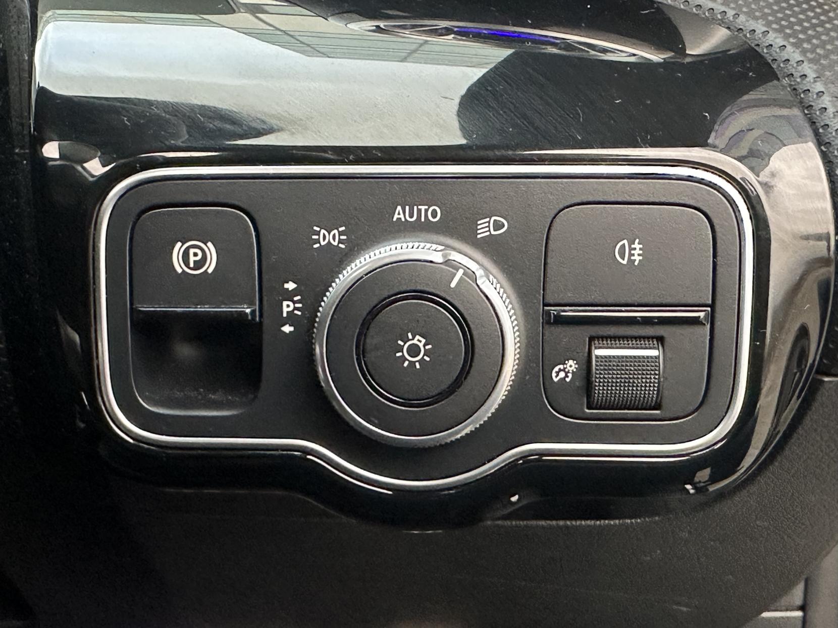 Mercedes-Benz CLA 1.3 CLA250e 15.6kWh AMG Line (Premium Plus) Coupe 4dr Petrol Plug-in Hybrid 8G-DCT Euro 6 (s/s) (218 ps)