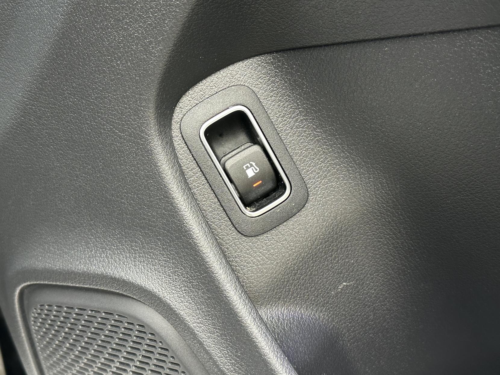 Mercedes-Benz CLA 1.3 CLA250e 15.6kWh AMG Line (Premium Plus) Coupe 4dr Petrol Plug-in Hybrid 8G-DCT Euro 6 (s/s) (218 ps)