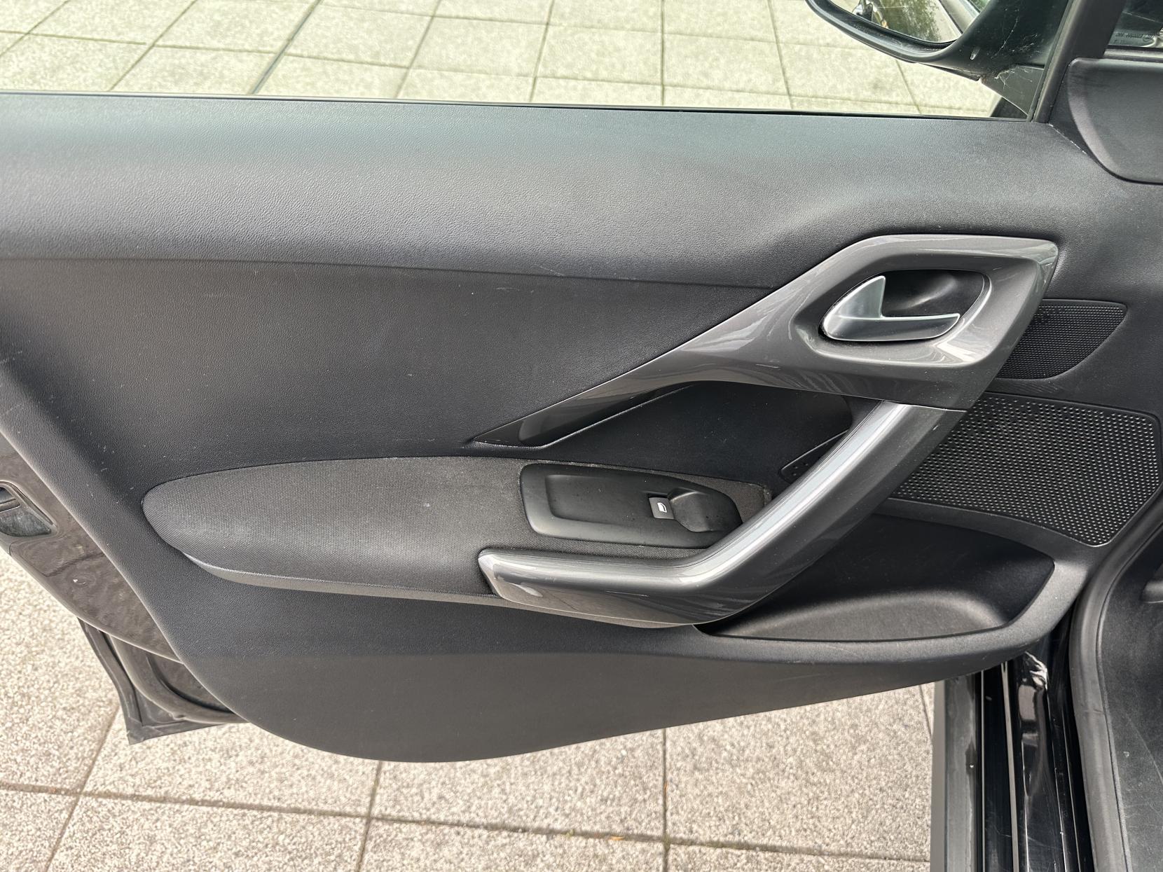 Peugeot 2008 1.2 PureTech Active SUV 5dr Petrol Manual Euro 6 (82 ps)
