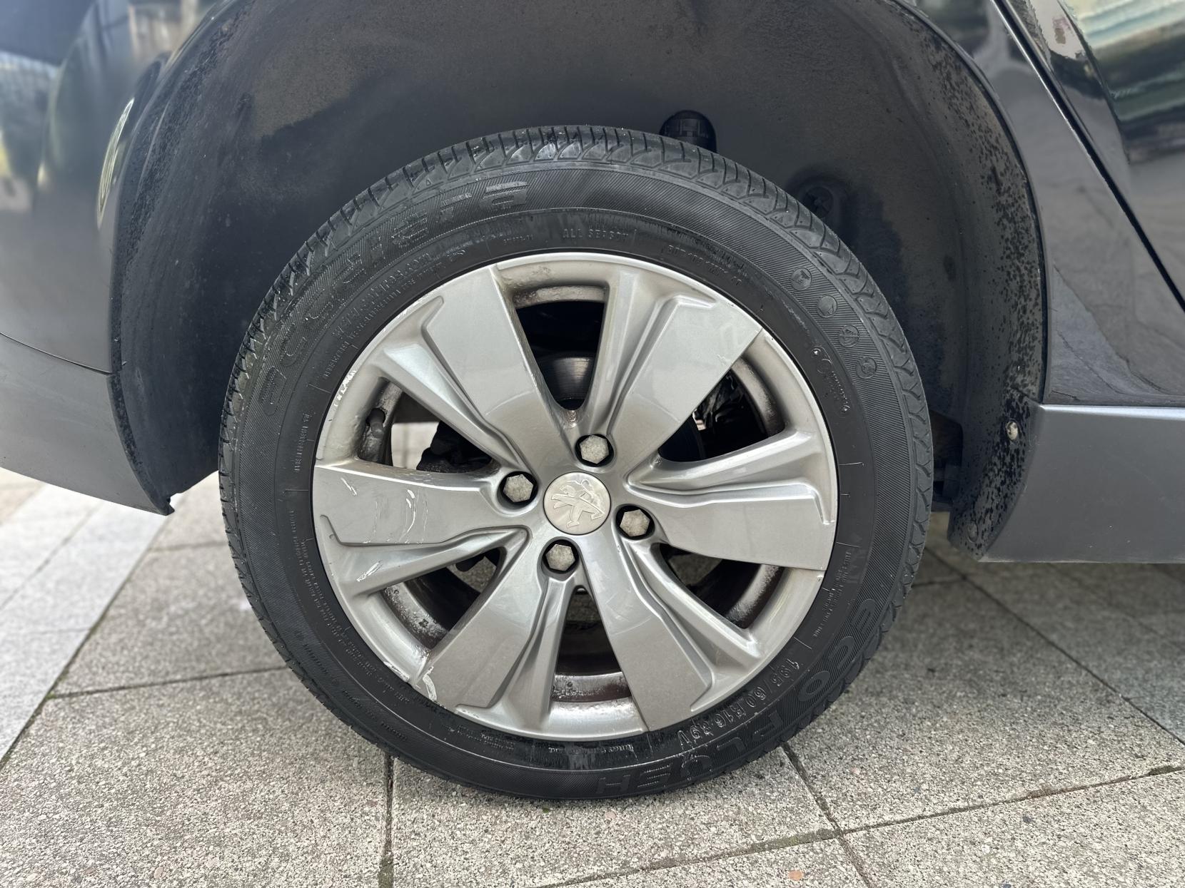 Peugeot 2008 1.2 PureTech Active SUV 5dr Petrol Manual Euro 6 (82 ps)