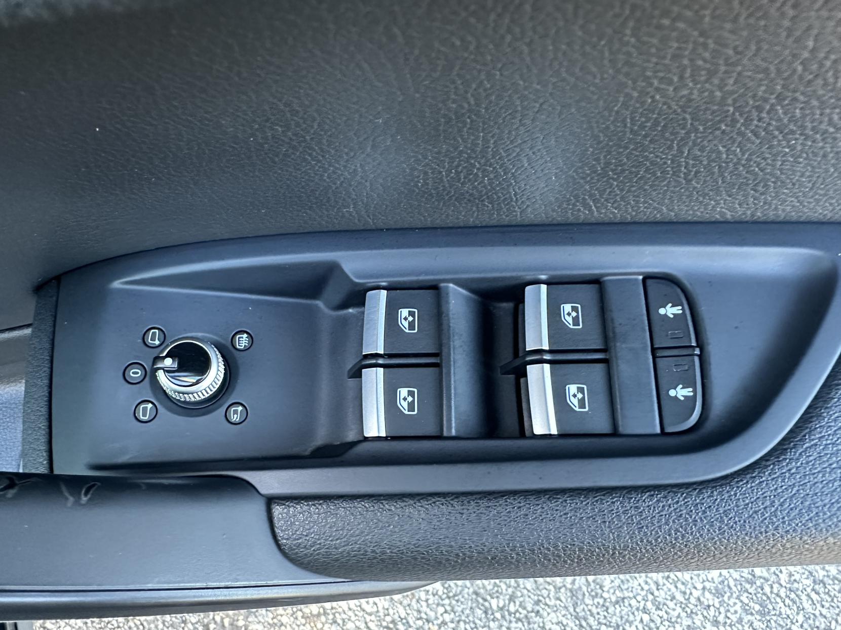 Audi Q5 2.0 TFSI Sport SUV 5dr Petrol S Tronic quattro Euro 6 (s/s) (252 ps)