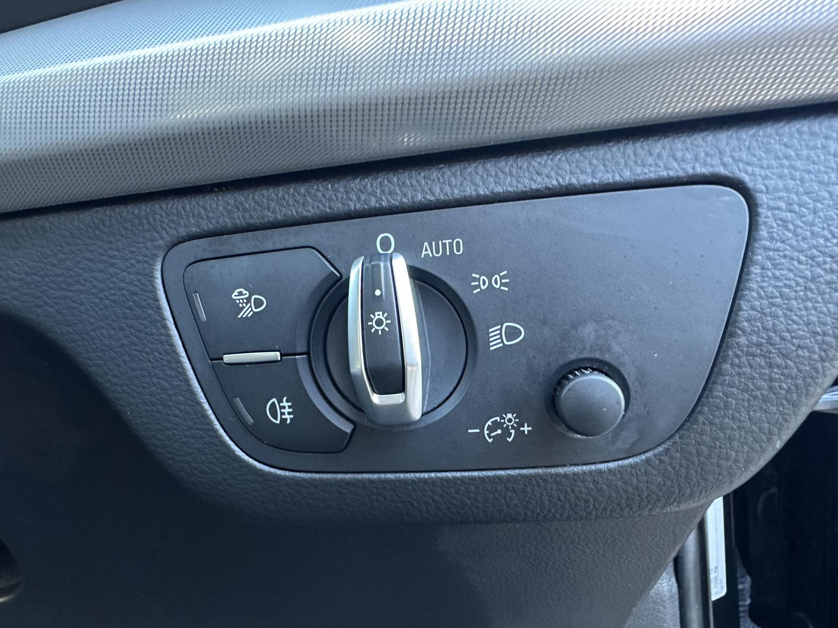 Audi Q5 2.0 TFSI Sport SUV 5dr Petrol S Tronic quattro Euro 6 (s/s) (252 ps)