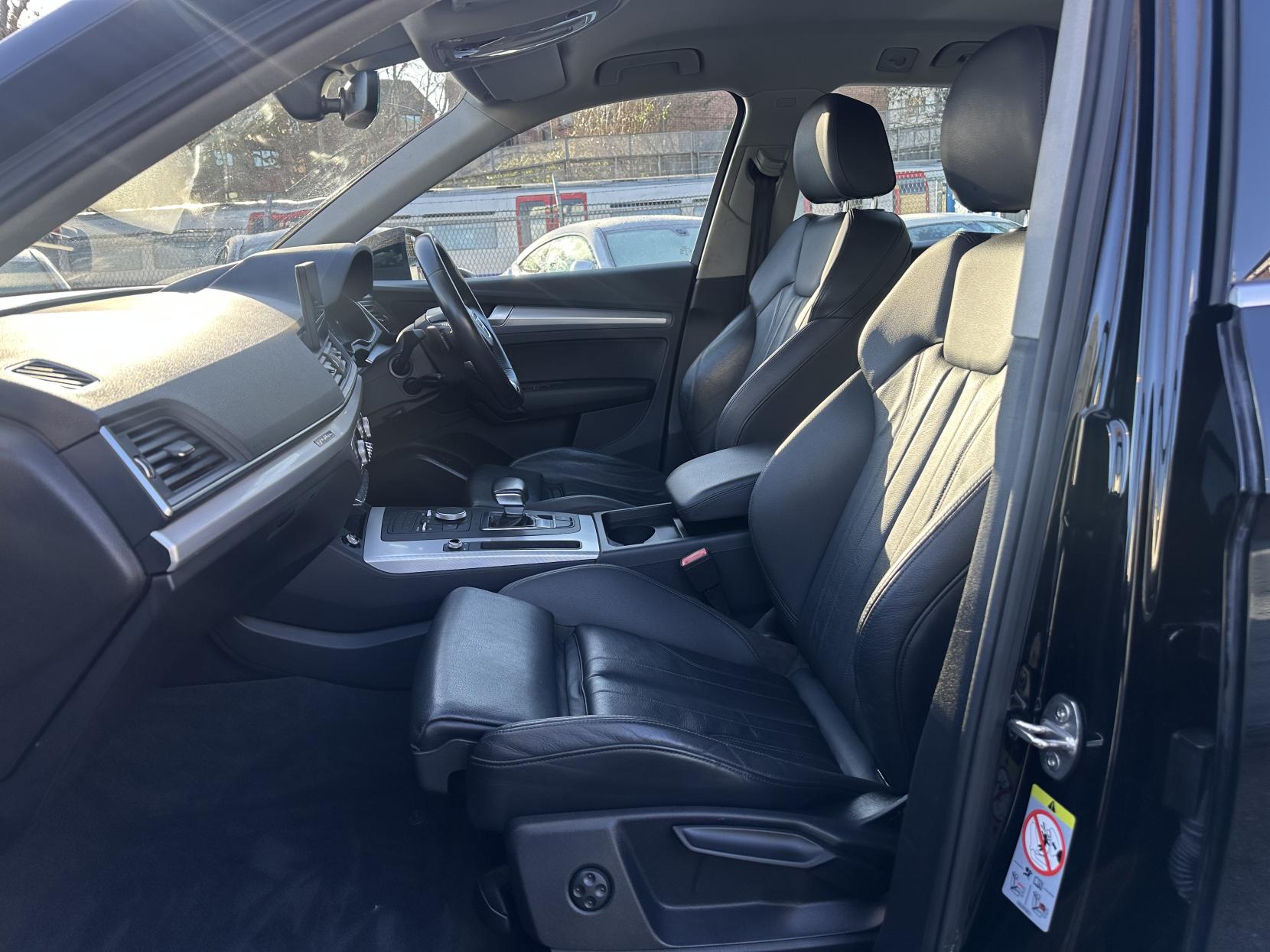 Audi Q5 2.0 TFSI Sport SUV 5dr Petrol S Tronic quattro Euro 6 (s/s) (252 ps)