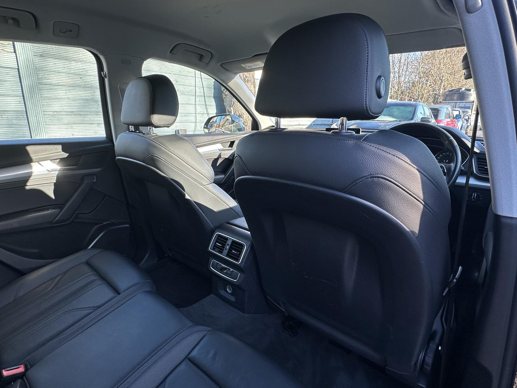 Audi Q5 2.0 TFSI Sport SUV 5dr Petrol S Tronic quattro Euro 6 (s/s) (252 ps)