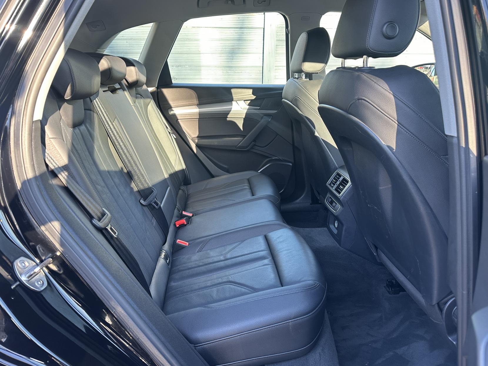 Audi Q5 2.0 TFSI Sport SUV 5dr Petrol S Tronic quattro Euro 6 (s/s) (252 ps)