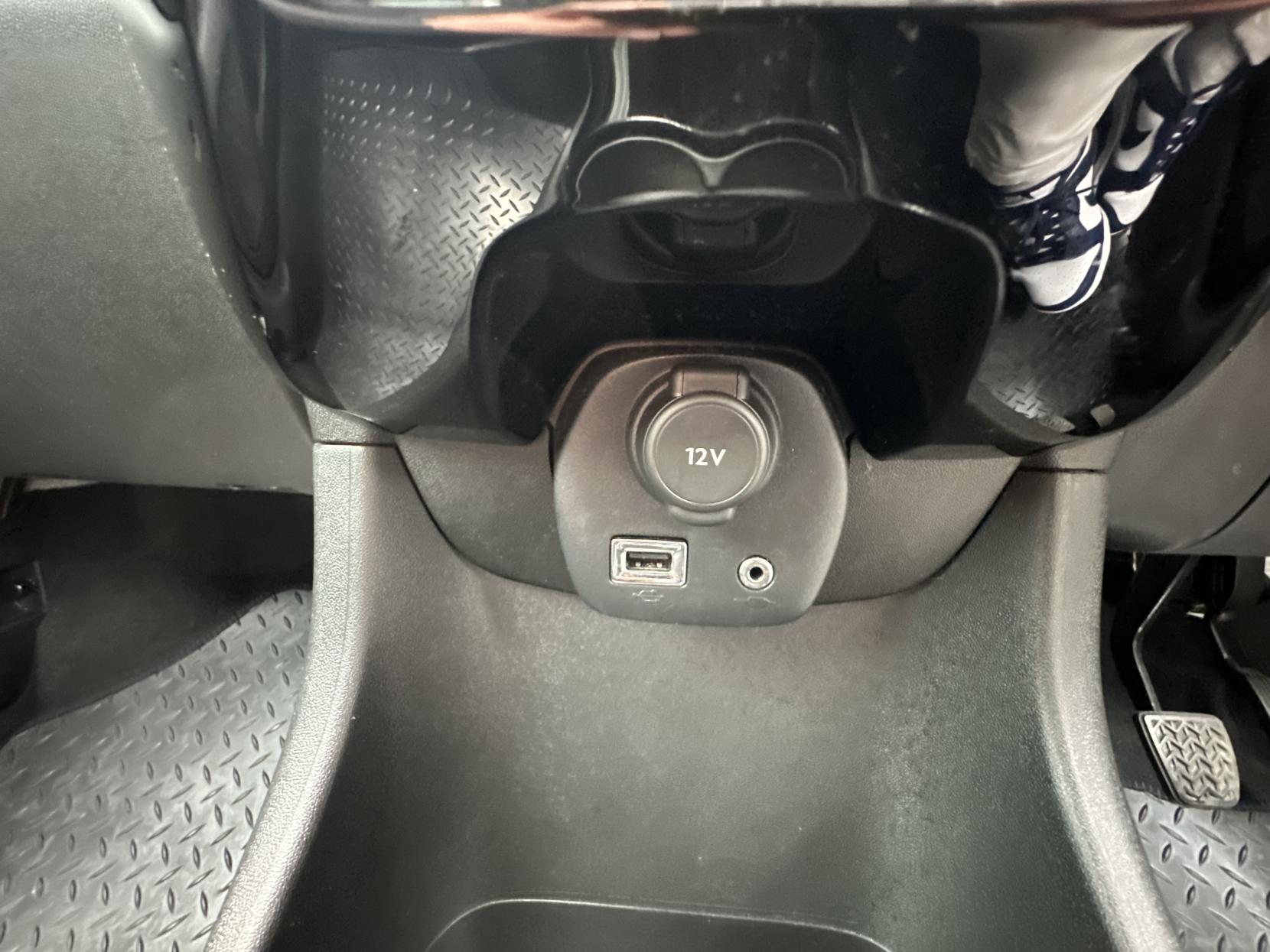 Citroen C1 1.2 PureTech Flair Airscape 5dr Petrol Manual Euro 5 (Euro 5) (82 ps)