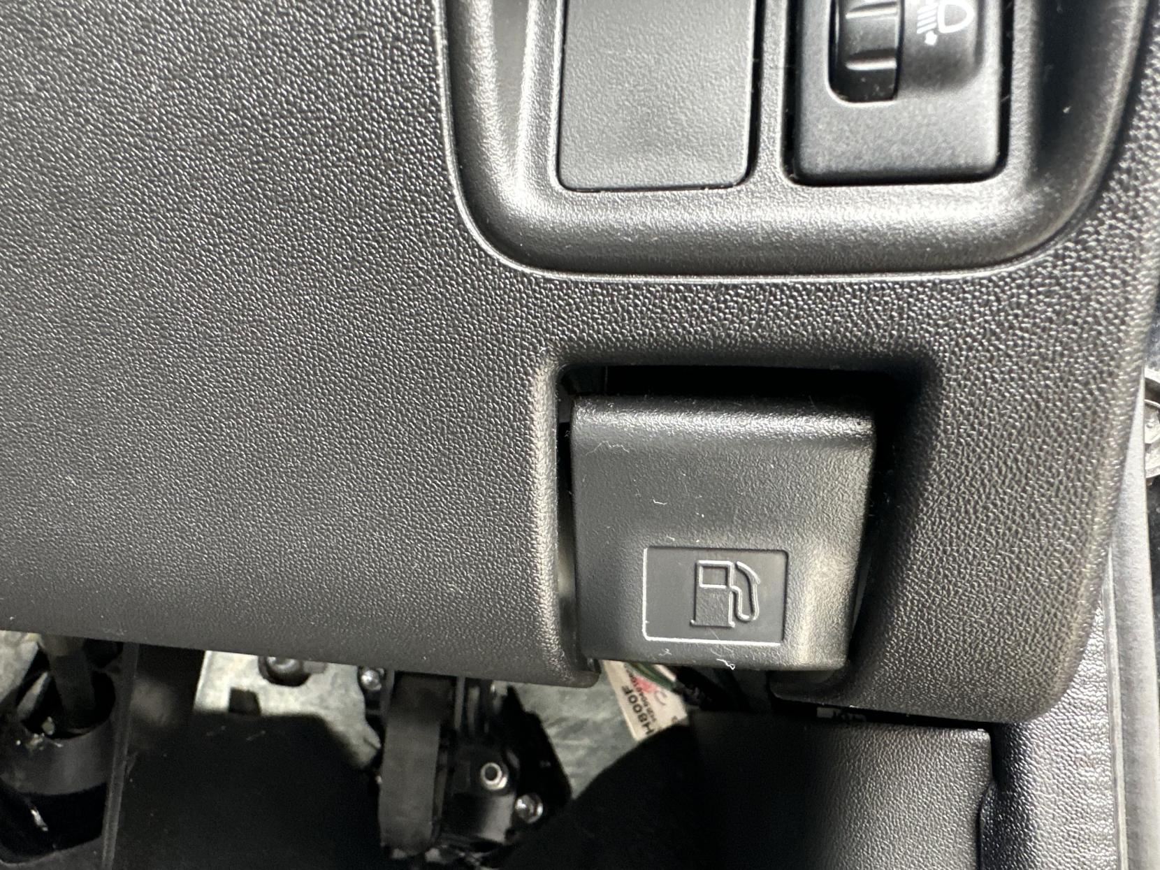 Citroen C1 1.2 PureTech Flair Airscape 5dr Petrol Manual Euro 5 (Euro 5) (82 ps)