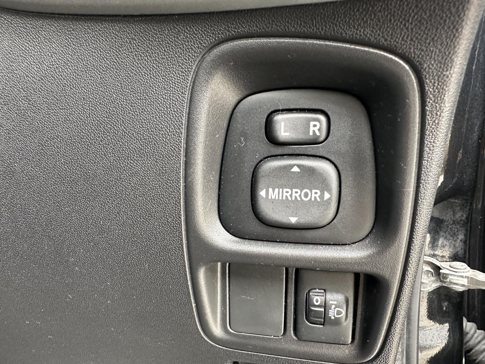 Citroen C1 1.2 PureTech Flair Airscape 5dr Petrol Manual Euro 5 (Euro 5) (82 ps)