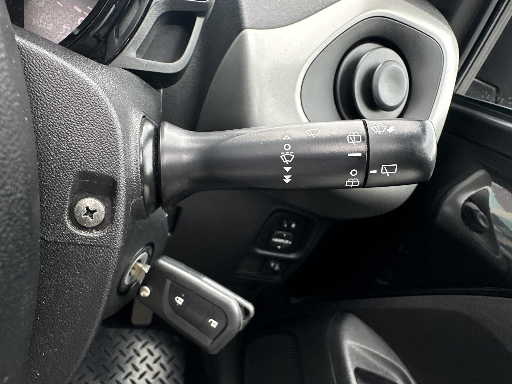 Citroen C1 1.2 PureTech Flair Airscape 5dr Petrol Manual Euro 5 (Euro 5) (82 ps)