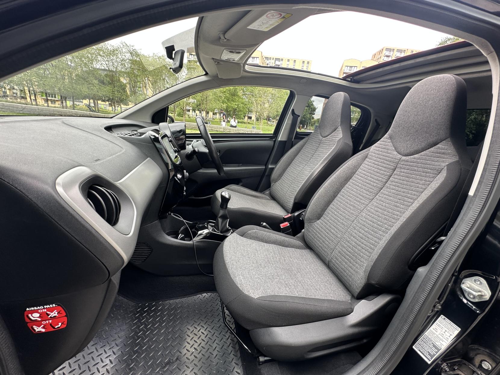 Citroen C1 1.2 PureTech Flair Airscape 5dr Petrol Manual Euro 5 (Euro 5) (82 ps)