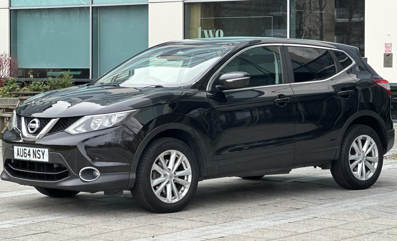 Nissan Qashqai 1.2 DIG-T Acenta Premium SUV 5dr Petrol Manual 2WD Euro 5 (s/s) (115 ps)