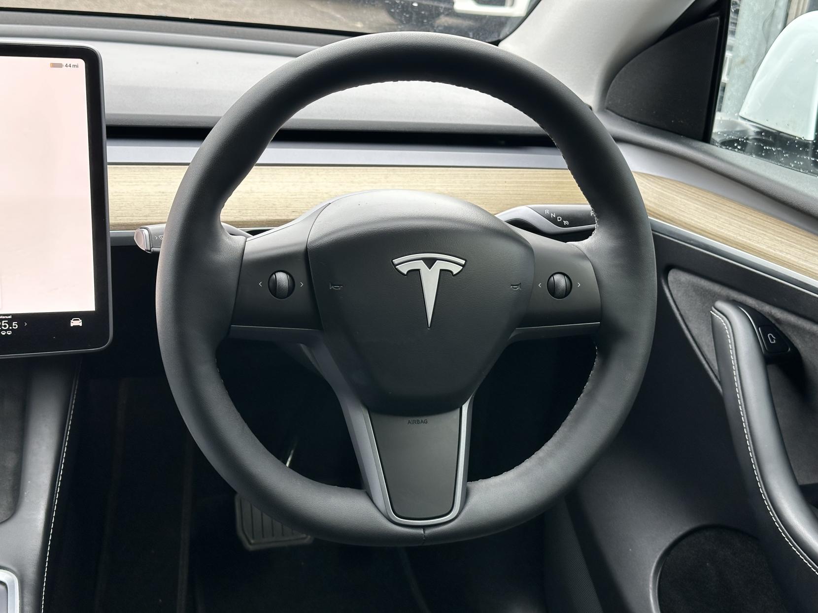 Tesla Model Y SUV (2021 - 2024)