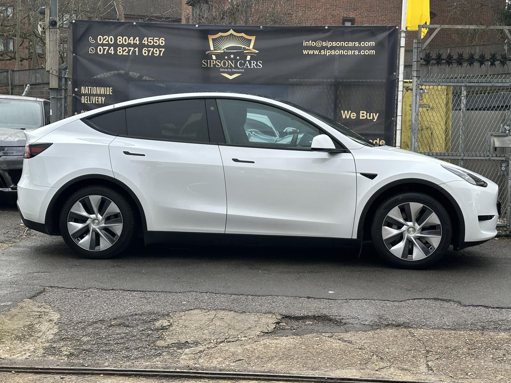 Tesla Model Y SUV (2021 - 2024)