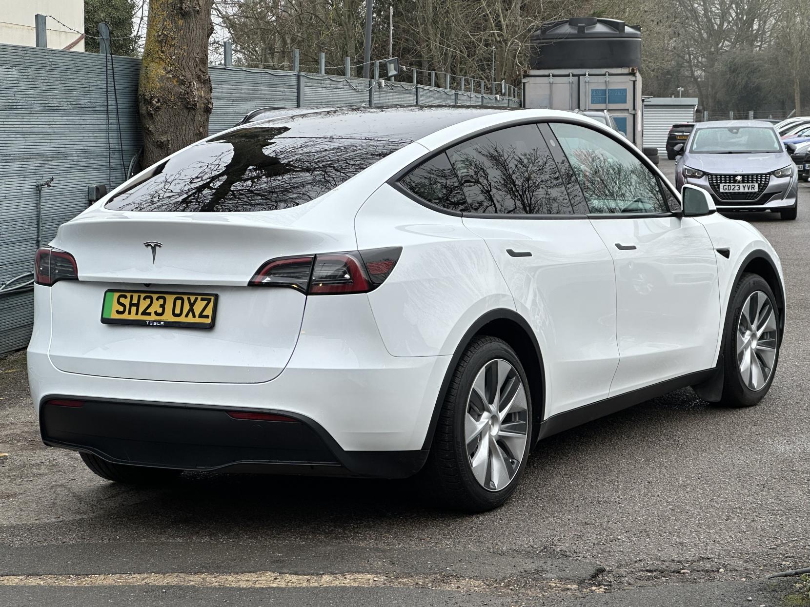 Tesla Model Y SUV (2021 - 2024)