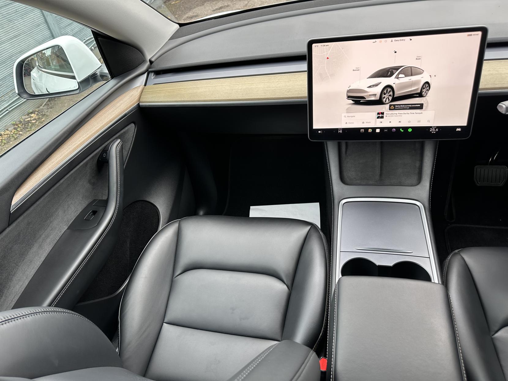 Tesla Model Y SUV (2021 - 2024)