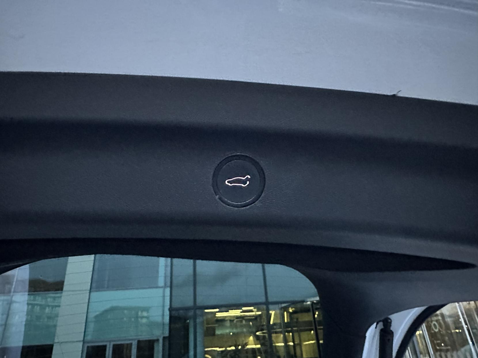 Tesla Model Y SUV 5dr Electric Auto RWD (346 ps)