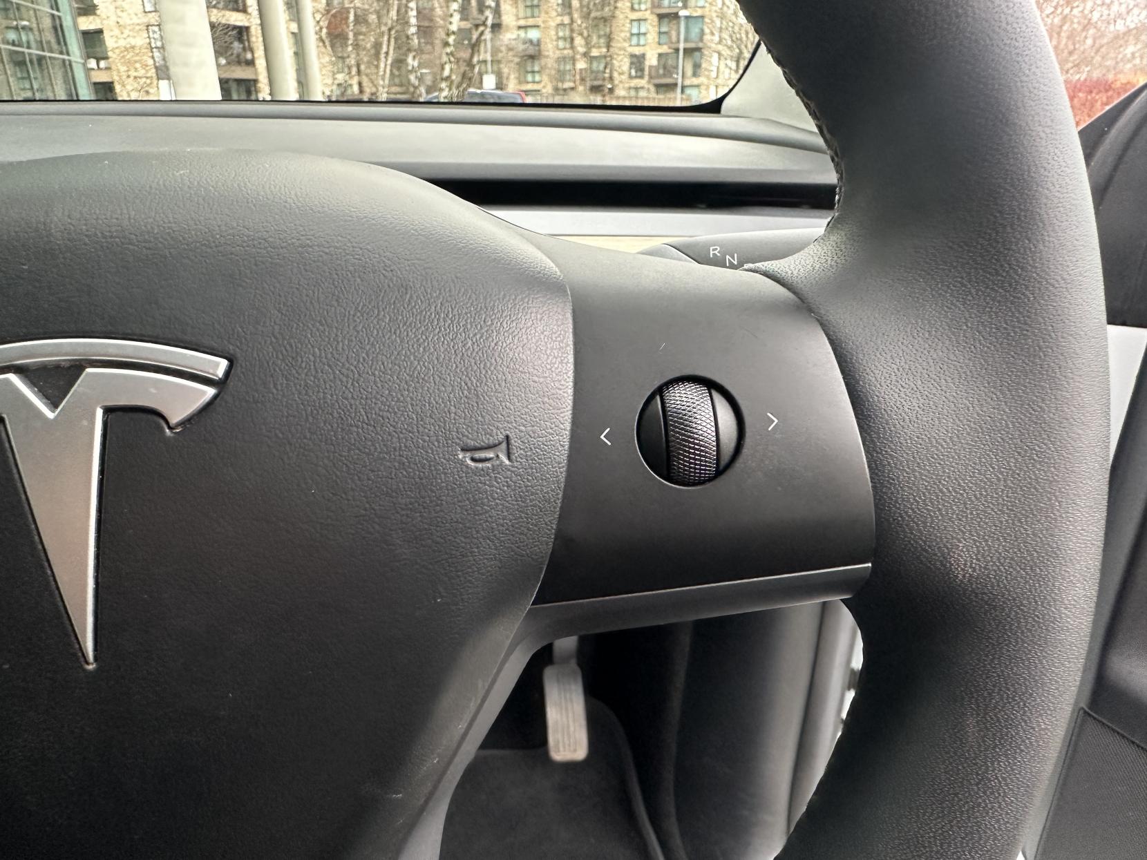 Tesla Model Y SUV 5dr Electric Auto RWD (346 ps)