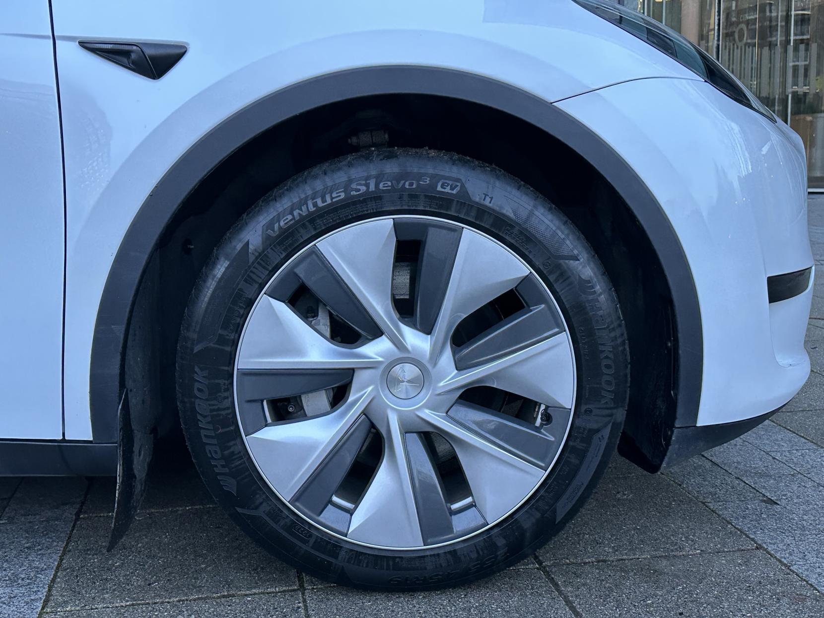 Tesla Model Y SUV 5dr Electric Auto RWD (346 ps)