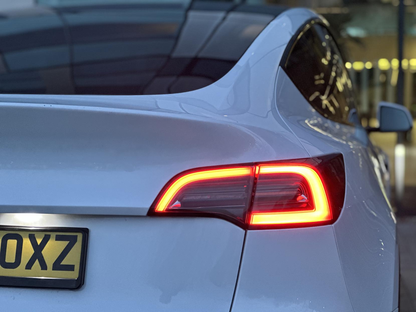 Tesla Model Y SUV 5dr Electric Auto RWD (346 ps)