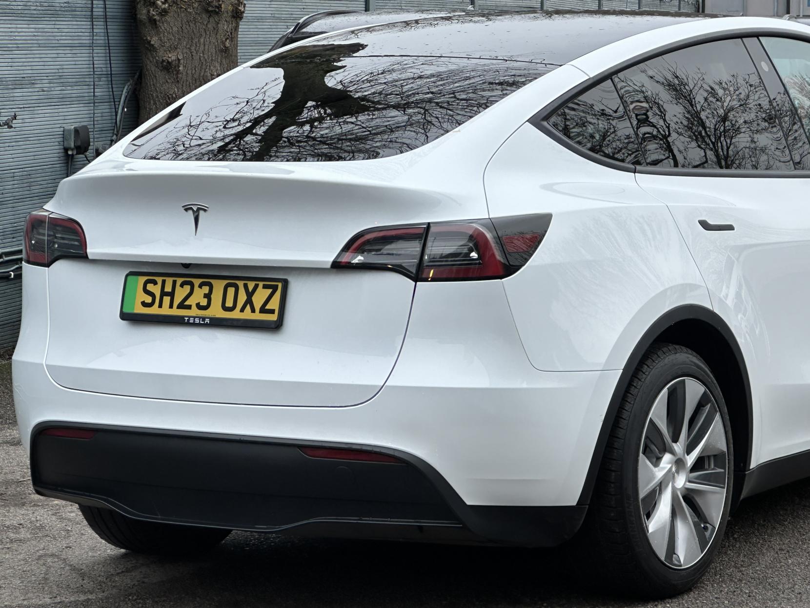 Tesla Model Y SUV (2021 - 2024)