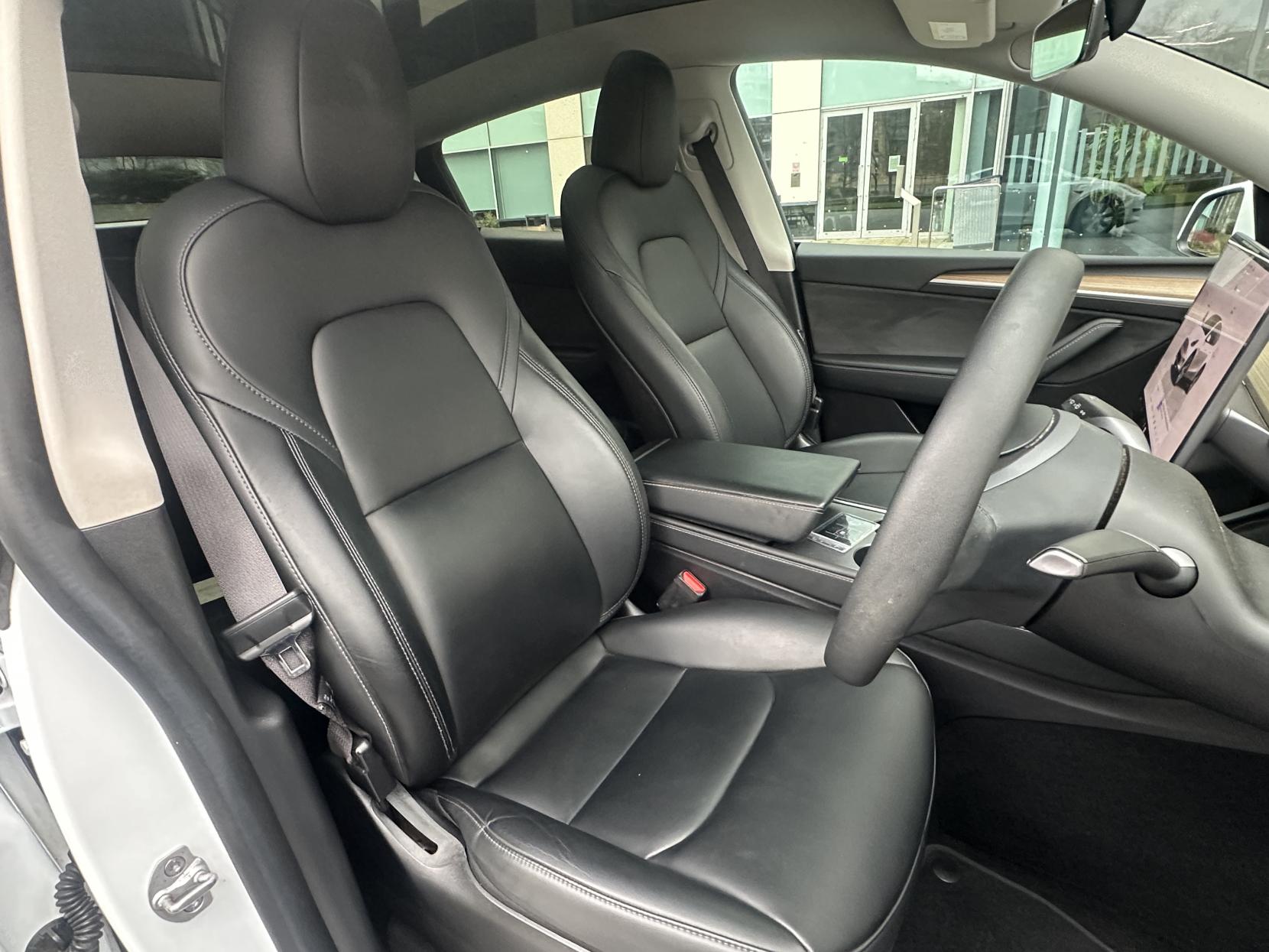 Tesla Model Y SUV 5dr Electric Auto RWD (346 ps)