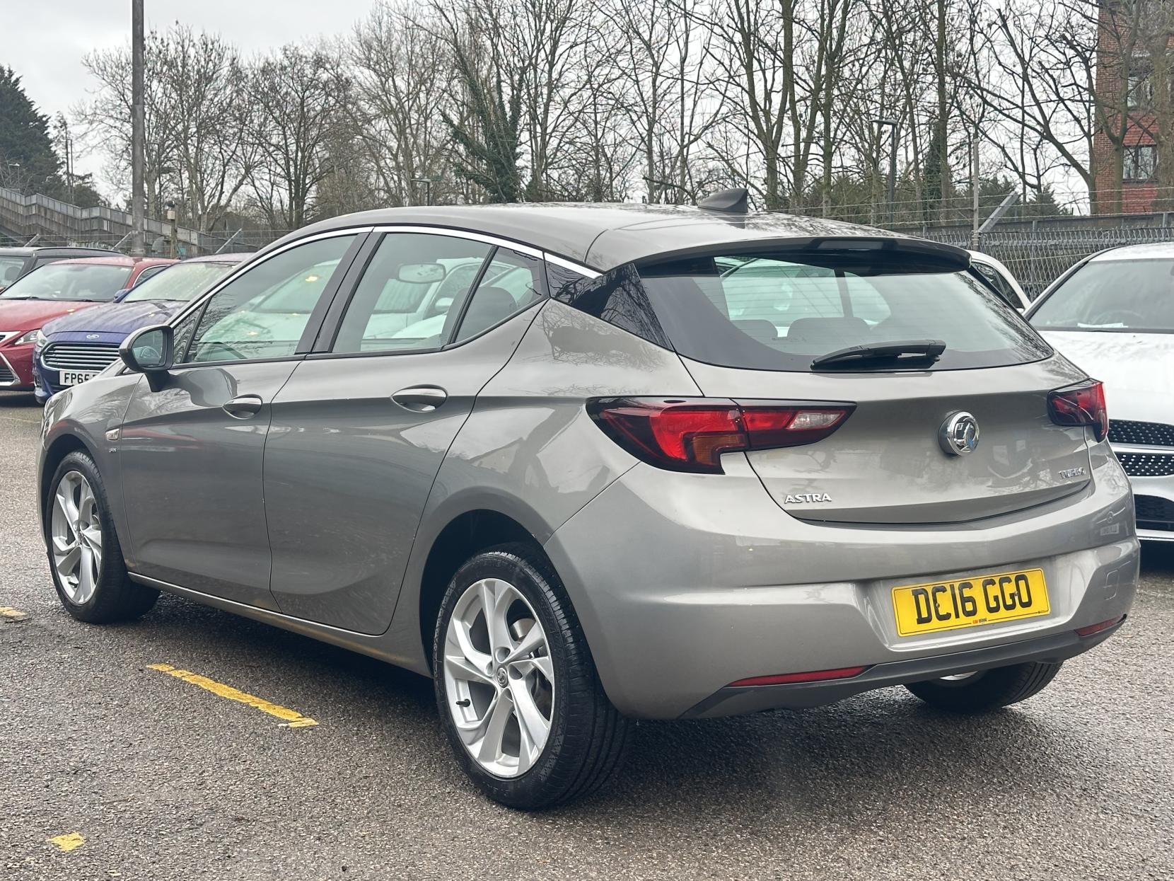 Vauxhall Astra 1.4i Turbo SRi Nav Hatchback 5dr Petrol Manual Euro 6 (150 ps)