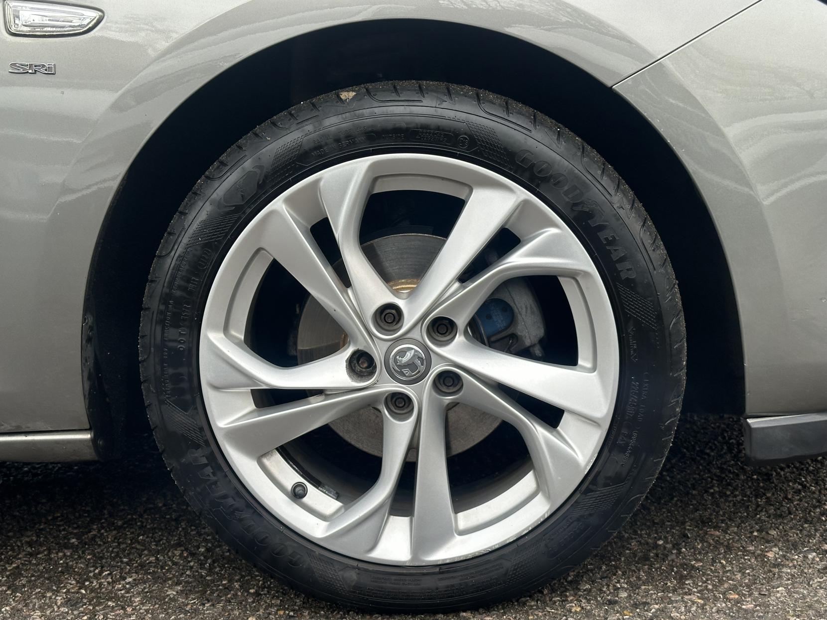 Vauxhall Astra 1.4i Turbo SRi Nav Hatchback 5dr Petrol Manual Euro 6 (150 ps)