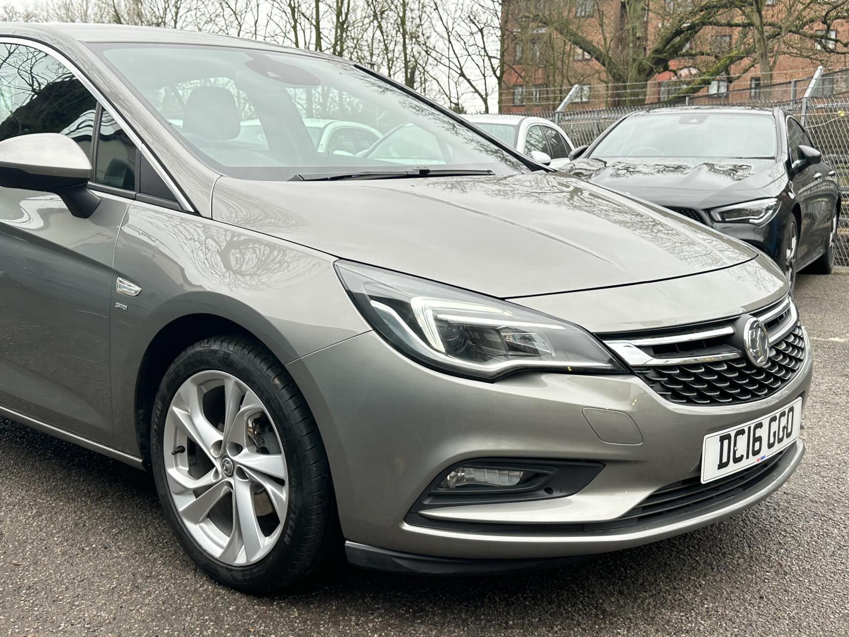 Vauxhall Astra 1.4i Turbo SRi Nav Hatchback 5dr Petrol Manual Euro 6 (150 ps)