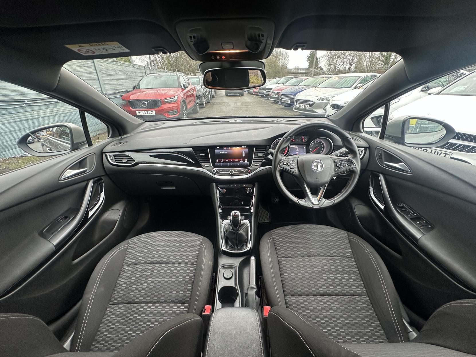 Vauxhall Astra 1.4i Turbo SRi Nav Hatchback 5dr Petrol Manual Euro 6 (150 ps)