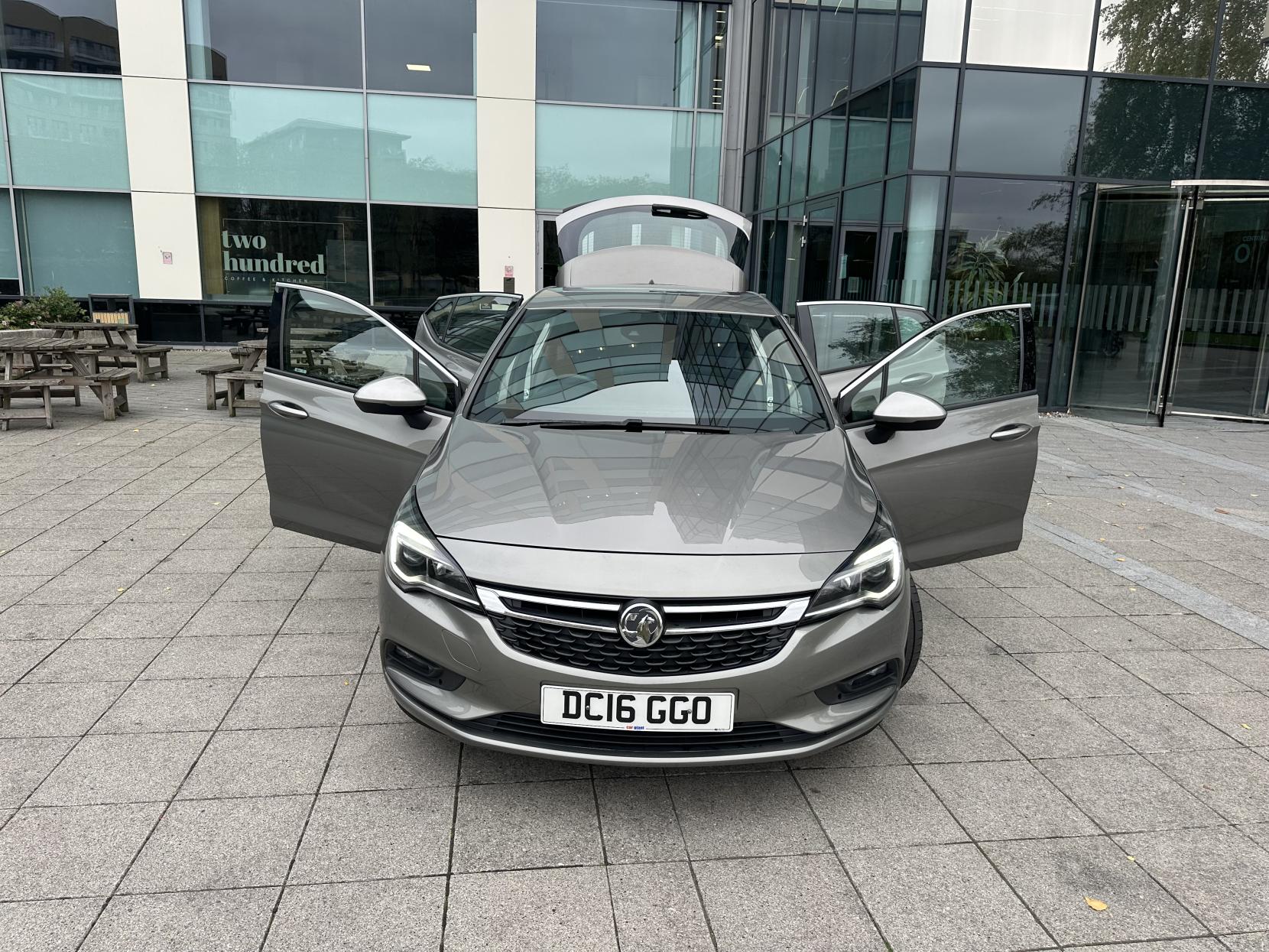 Vauxhall Astra 1.4i Turbo SRi Nav Hatchback 5dr Petrol Manual Euro 6 (150 ps)