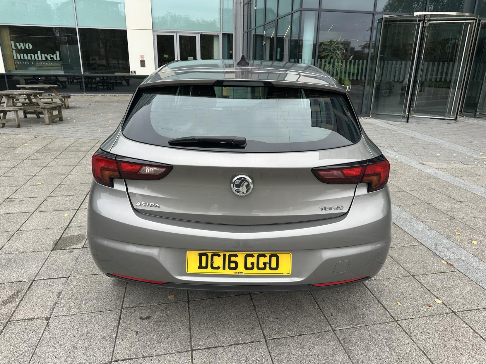 Vauxhall Astra 1.4i Turbo SRi Nav Hatchback 5dr Petrol Manual Euro 6 (150 ps)