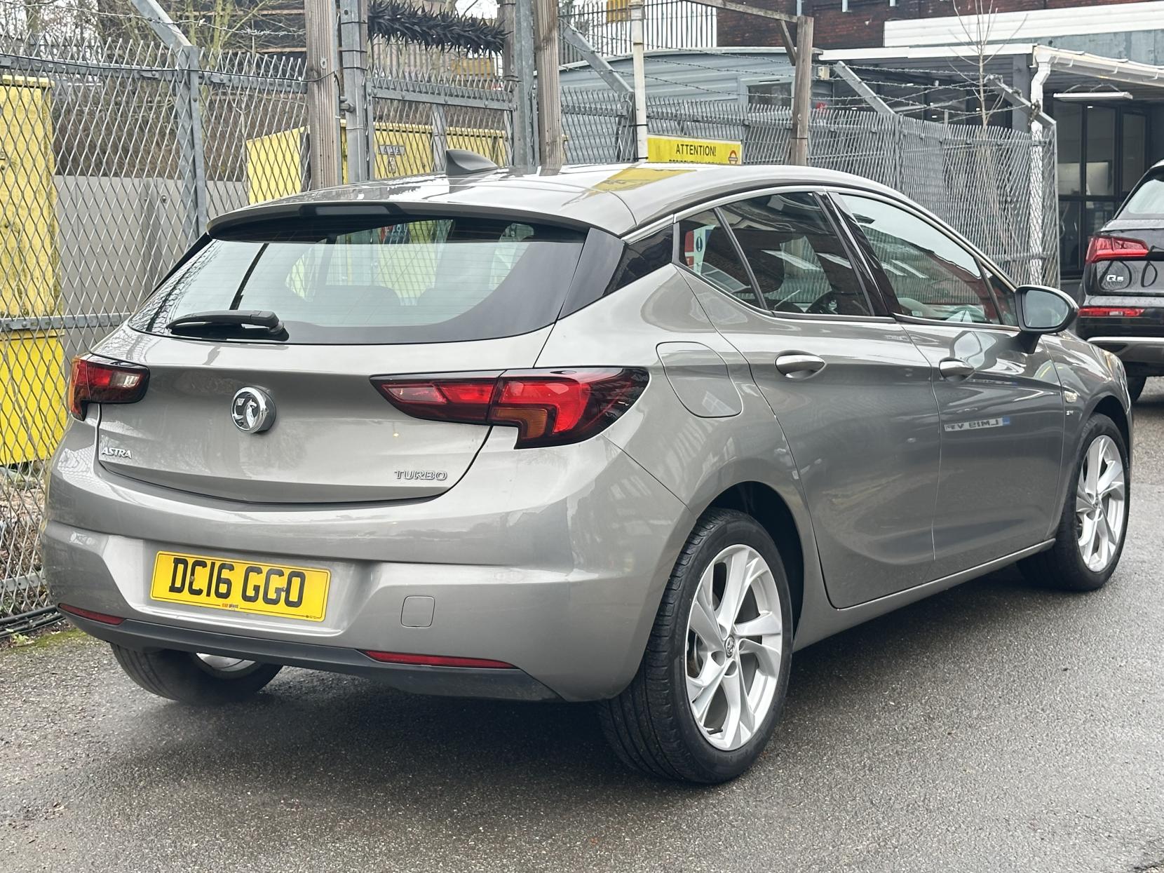 Vauxhall Astra 1.4i Turbo SRi Nav Hatchback 5dr Petrol Manual Euro 6 (150 ps)