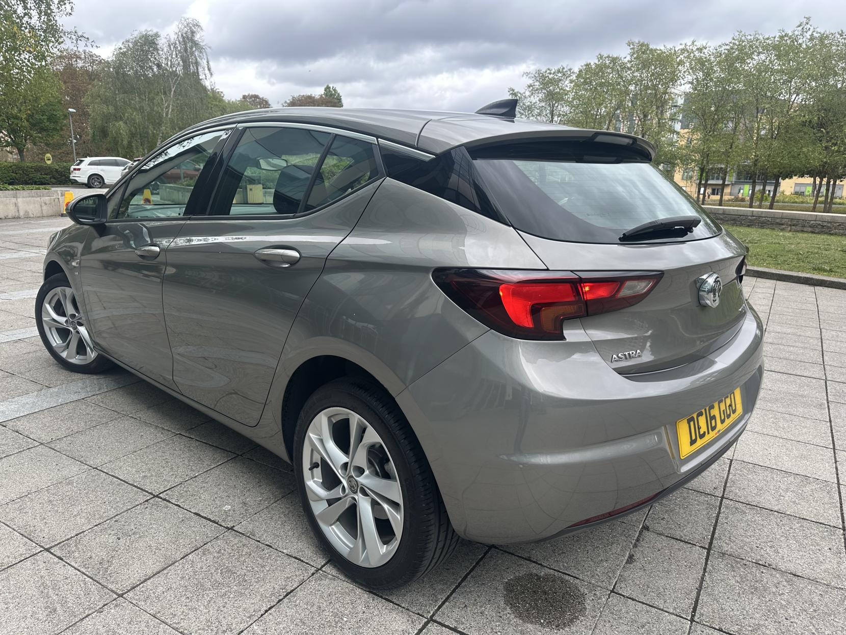 Vauxhall Astra 1.4i Turbo SRi Nav Hatchback 5dr Petrol Manual Euro 6 (150 ps)