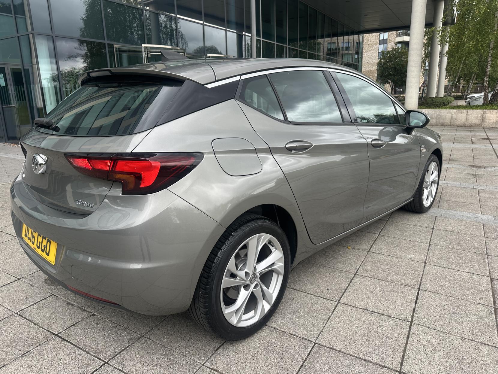 Vauxhall Astra 1.4i Turbo SRi Nav Hatchback 5dr Petrol Manual Euro 6 (150 ps)