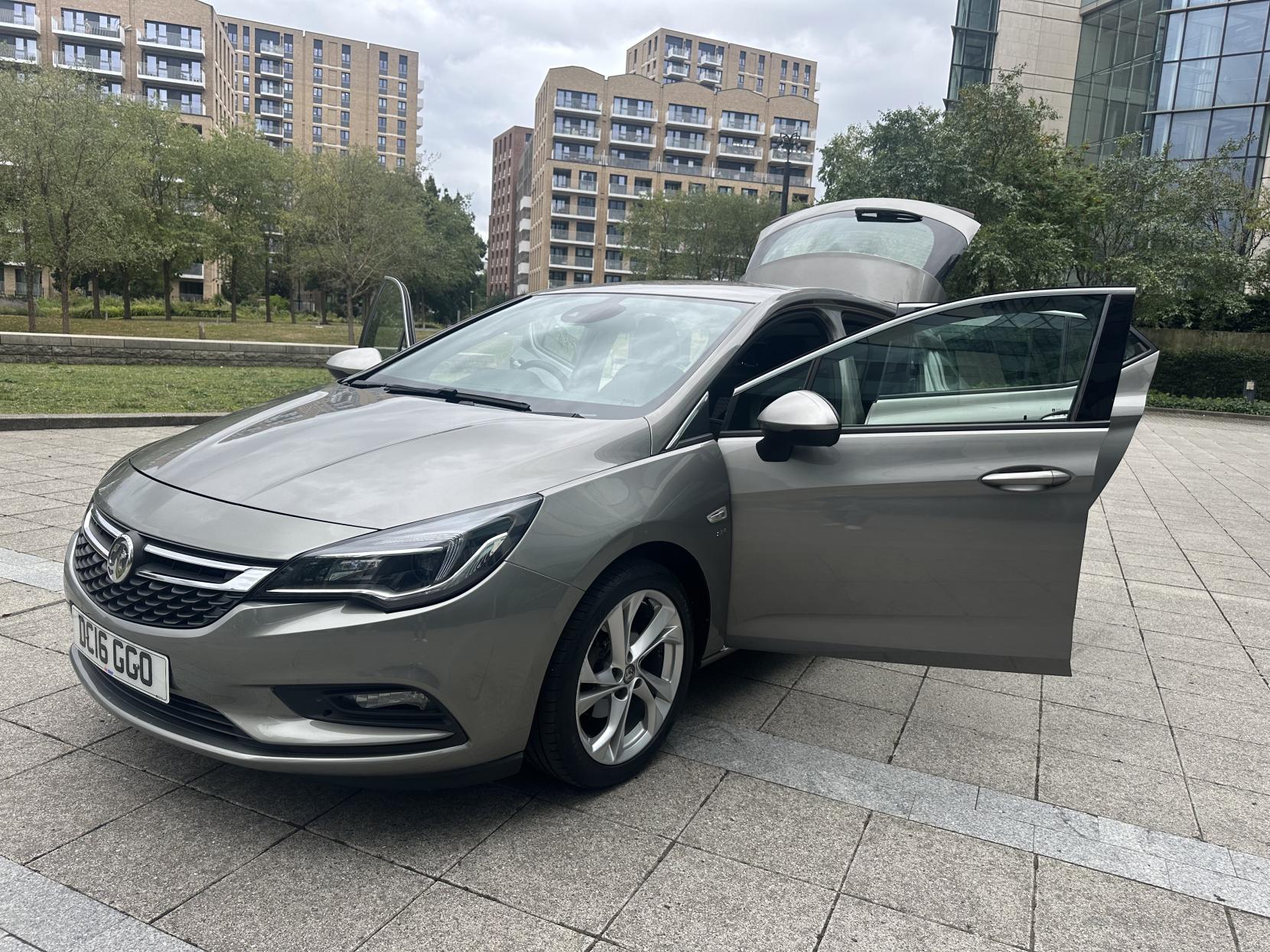 Vauxhall Astra 1.4i Turbo SRi Nav Hatchback 5dr Petrol Manual Euro 6 (150 ps)