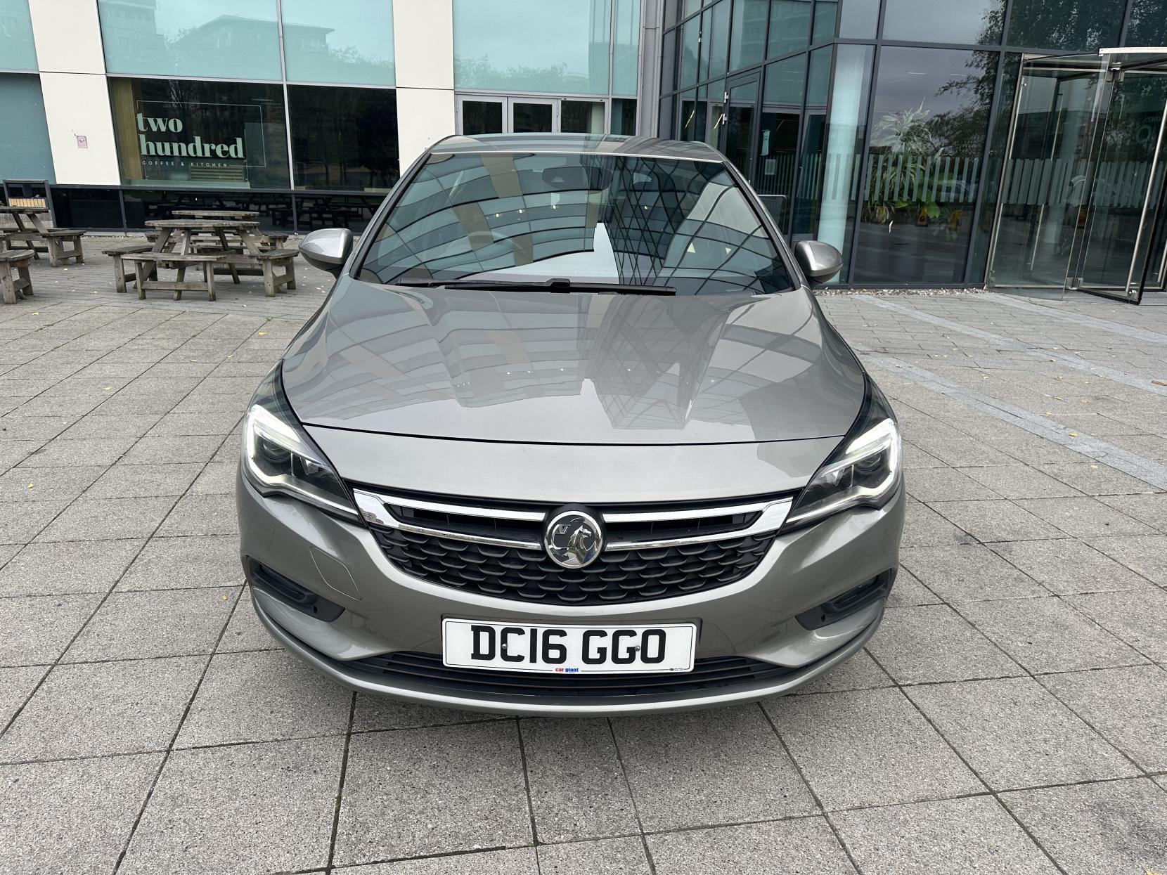 Vauxhall Astra 1.4i Turbo SRi Nav Hatchback 5dr Petrol Manual Euro 6 (150 ps)