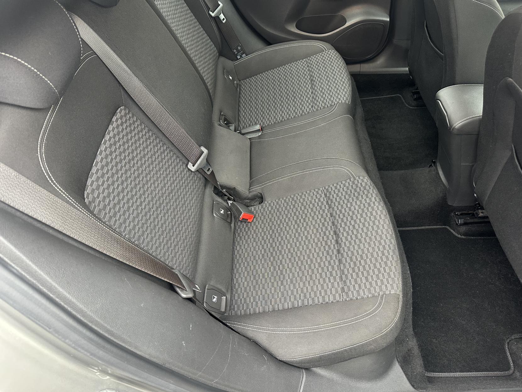 Vauxhall Astra 1.4i Turbo SRi Nav Hatchback 5dr Petrol Manual Euro 6 (150 ps)