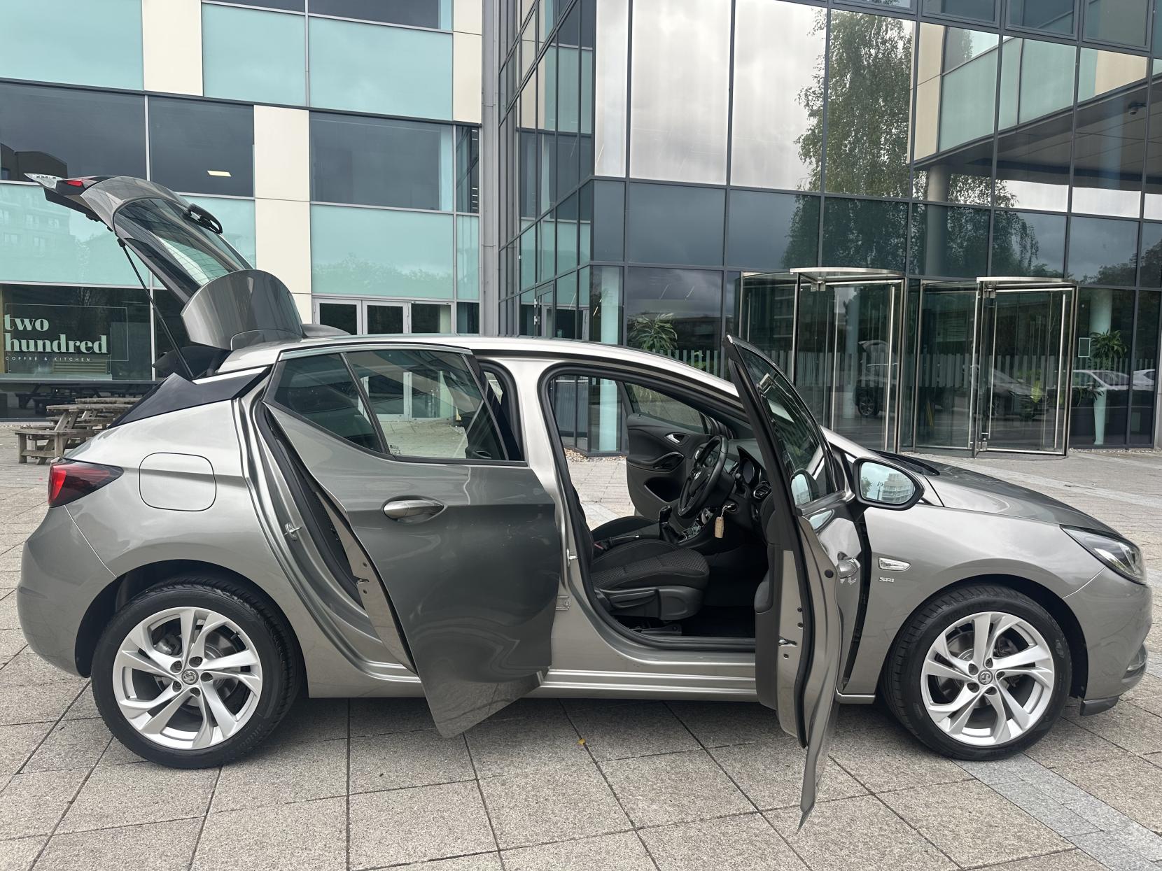 Vauxhall Astra 1.4i Turbo SRi Nav Hatchback 5dr Petrol Manual Euro 6 (150 ps)