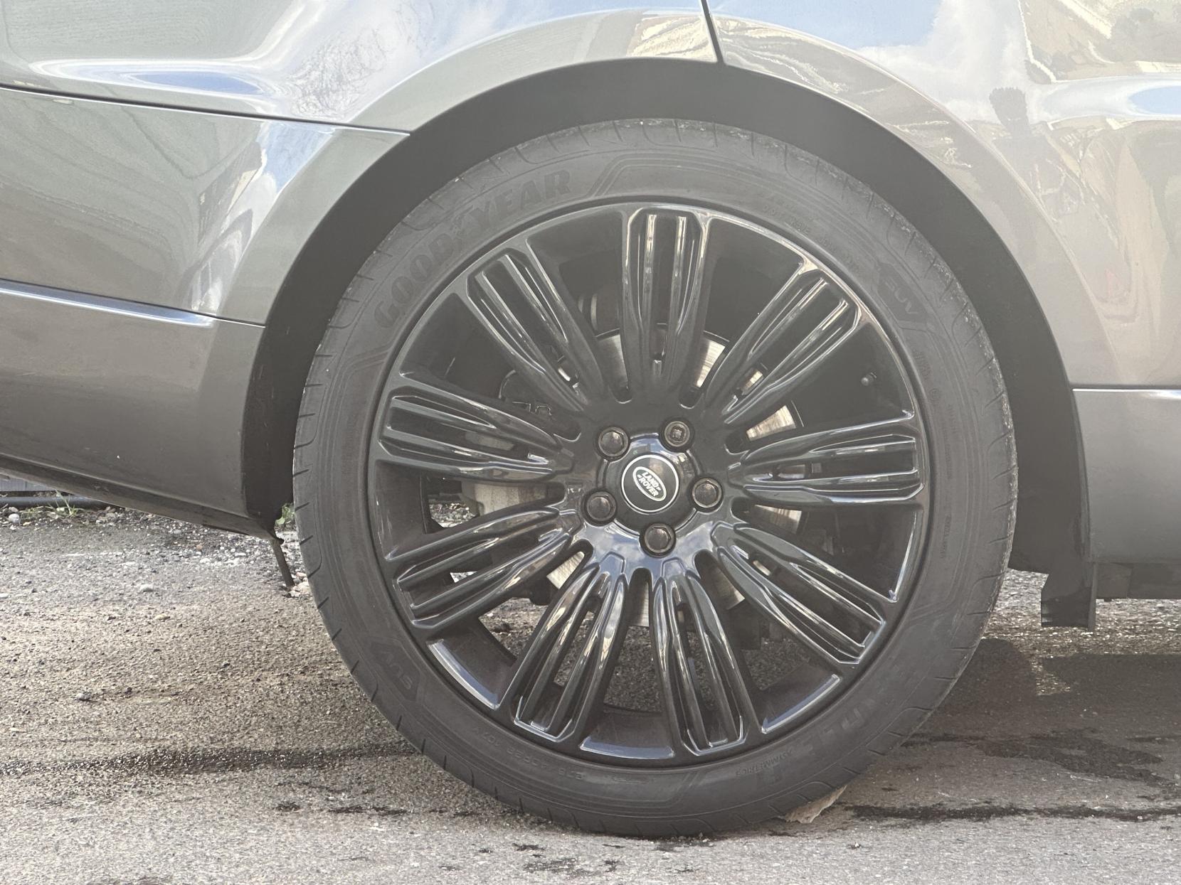 Land Rover Range Rover Sport 3.0 SD V6 HSE Dynamic SUV 5dr Diesel Auto 4WD Euro 6 (s/s) (306 ps)