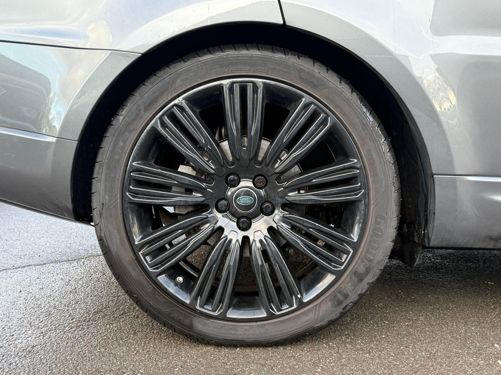 Land Rover Range Rover Sport 3.0 SD V6 HSE Dynamic SUV 5dr Diesel Auto 4WD Euro 6 (s/s) (306 ps)